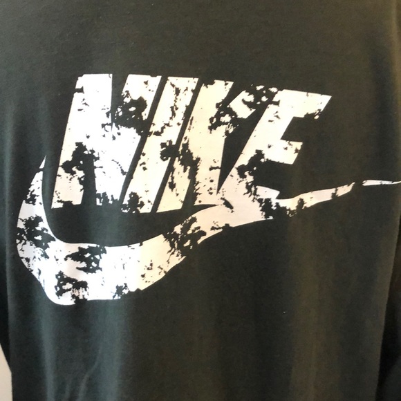 Men’s Long sleeve Nike T-shirt - Picture 2 of 4